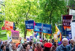 fossil free netherlands protest